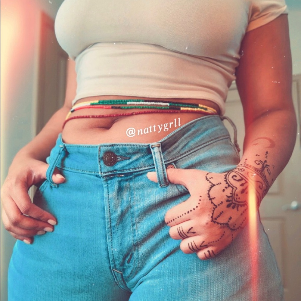 Waist beads